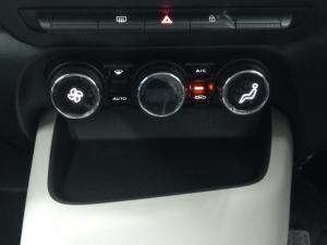 Nissan Magnite 1.0 Visia auto - Image 5