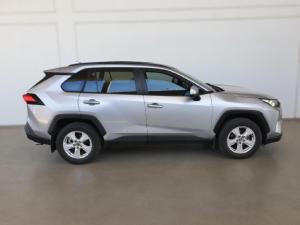Toyota RAV4 2.0 GX - Image 3
