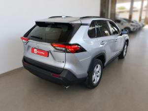 Toyota RAV4 2.0 GX - Image 4