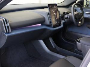 Volvo EX30 Plus Twin Motor Performance - Image 8