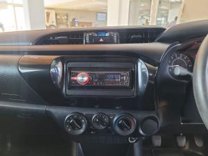 Toyota Hilux 2.0 single cab S (aircon) - Image 16