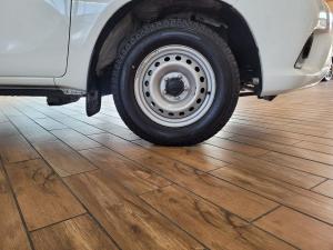 Toyota Hilux 2.0 single cab S (aircon) - Image 7