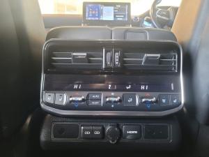 Toyota Land Cruiser 300 3.3D ZX - Image 12