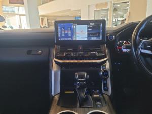 Toyota Land Cruiser 300 3.3D ZX - Image 17