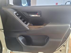 Toyota Land Cruiser 300 3.3D ZX - Image 21