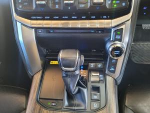 Toyota Land Cruiser 300 3.3D ZX - Image 30
