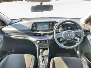 Hyundai i20 1.4 Motion auto - Image 10