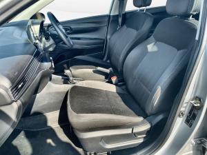 Hyundai i20 1.4 Motion auto - Image 13