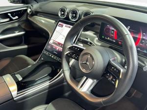 Mercedes-Benz C-Class C200 Avantgarde - Image 11