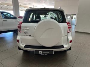 Toyota RAV4 2.0 GX auto - Image 5