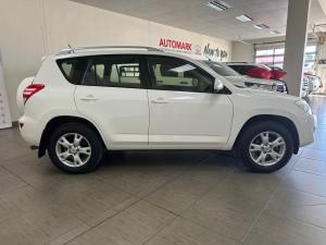 Toyota RAV4 2.0 GX auto - Image 3