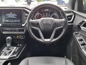 Isuzu D-Max 3.0TD double cab V-Cross 4x4 - Image 6
