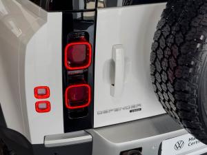 Land Rover Defender 110 D300 X-Dynamic SE - Image 12