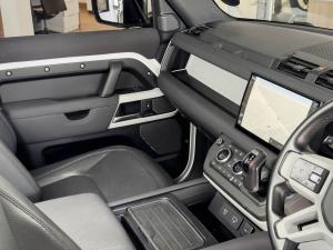 Land Rover Defender 110 D300 X-Dynamic SE - Image 19