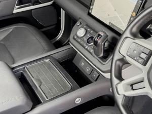 Land Rover Defender 110 D300 X-Dynamic SE - Image 21