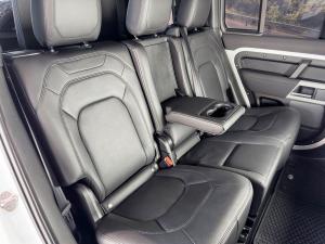 Land Rover Defender 110 D300 X-Dynamic SE - Image 29