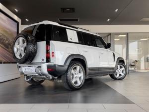Land Rover Defender 110 D300 X-Dynamic SE - Image 8