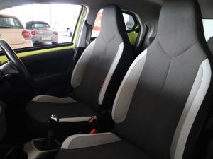 Toyota Aygo 1.0 - Image 13