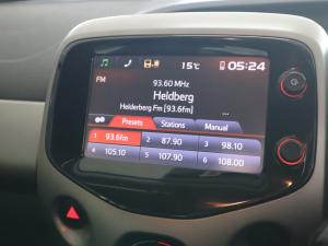 Toyota Aygo 1.0 - Image 14