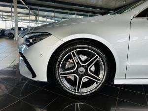 Mercedes-Benz CLA CLA200 Progressive - Image 13