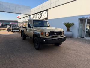 Toyota Land Cruiser 79 2.8GD-6 single cab auto - Image 1