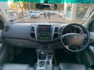 Toyota Hilux V6 4.0 double cab 4x4 Raider - Image 6