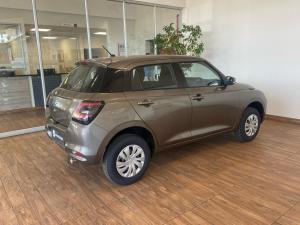 Suzuki Swift 1.2 GL+ manual - Image 2