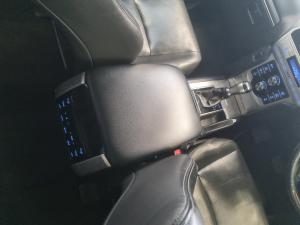 Toyota Land Cruiser Prado 3.0DT VX - Image 12
