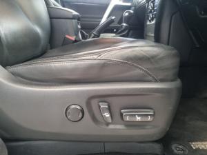 Toyota Land Cruiser Prado 3.0DT VX - Image 17