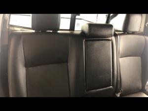 Toyota Hilux 2.8GD-6 double cab 4x4 Raider auto - Image 11