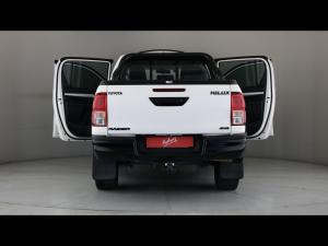 Toyota Hilux 2.8GD-6 double cab 4x4 Raider auto - Image 24
