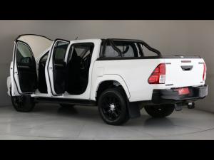Toyota Hilux 2.8GD-6 double cab 4x4 Raider auto - Image 25