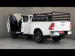 Toyota Hilux 2.4GD-6 Xtra cab Raider auto - Image 25