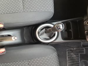 Toyota Vitz 1.0 XR manual - Image 11