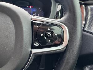 Volvo XC60 B6 AWD Ultimate Dark - Image 10