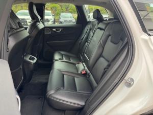 Volvo XC60 B6 AWD Ultimate Dark - Image 16
