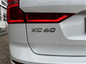 Volvo XC60 B6 AWD Ultimate Dark - Image 28
