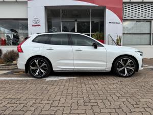 Volvo XC60 B6 AWD Ultimate Dark - Image 3