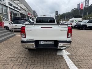 Toyota Hilux 2.4GD-6 single cab Raider manual - Image 5
