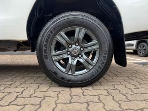 Toyota Hilux 2.4GD-6 single cab Raider manual - Image 17