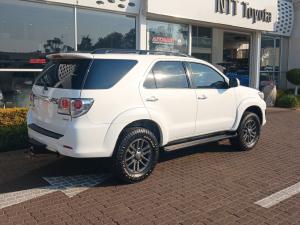 Toyota Fortuner 3.0D-4D 4X4 - Image 2