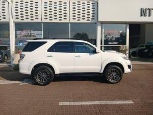 Toyota Fortuner 3.0D-4D 4X4 - Image 3