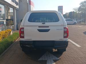 Toyota Hilux 2.4 GD-6 Raider 4X4 automaticD/C - Image 5
