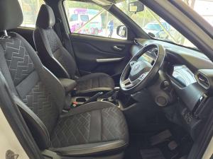 Nissan Magnite 1.0T Acenta Plus CVT - Image 18