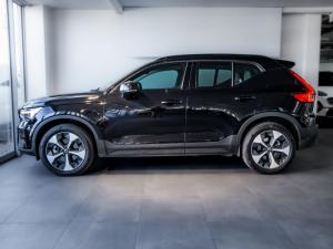 Volvo XC40 B4 Plus Dark - Image 2
