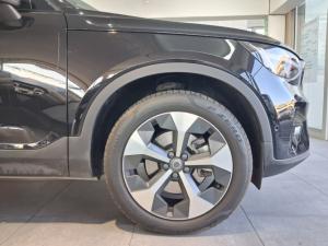 Volvo XC40 B4 Plus Dark - Image 4