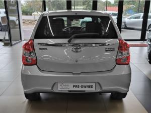 Toyota Etios hatch 1.5 Sprint - Image 3