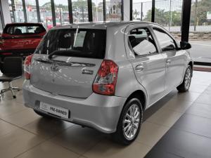 Toyota Etios hatch 1.5 Sprint - Image 4