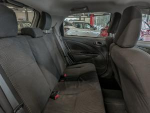 Toyota Etios hatch 1.5 Sprint - Image 8