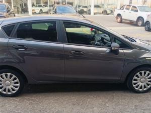 Ford Fiesta 5-door 1.4 Ambiente (aircon+audio) - Image 11